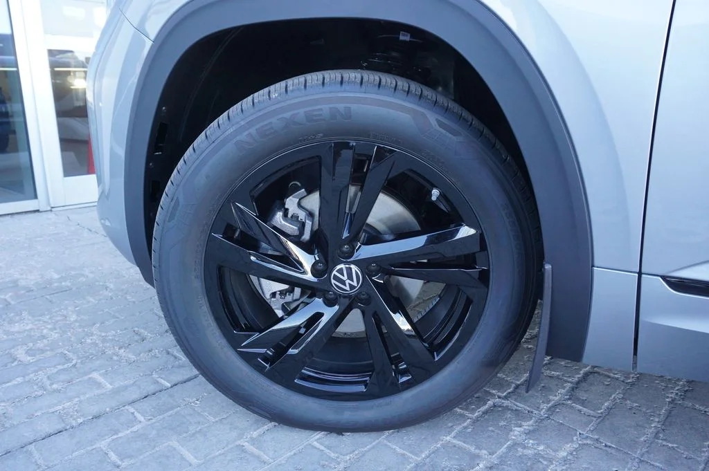 New 2026 Black Volkswagen 2.0T SEL R-Line Black image 34