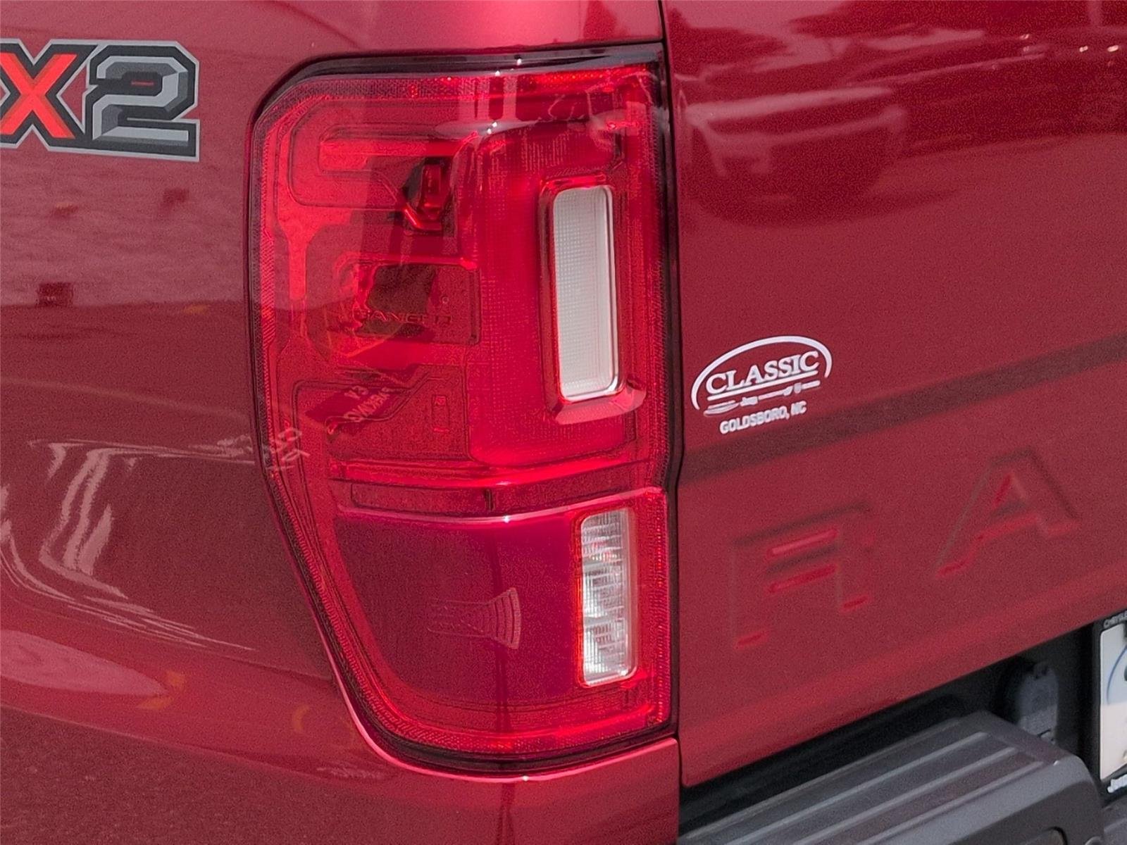 Used 2021 Rapid Red Metallic Tinted Clearcoat Ford XLT image 12