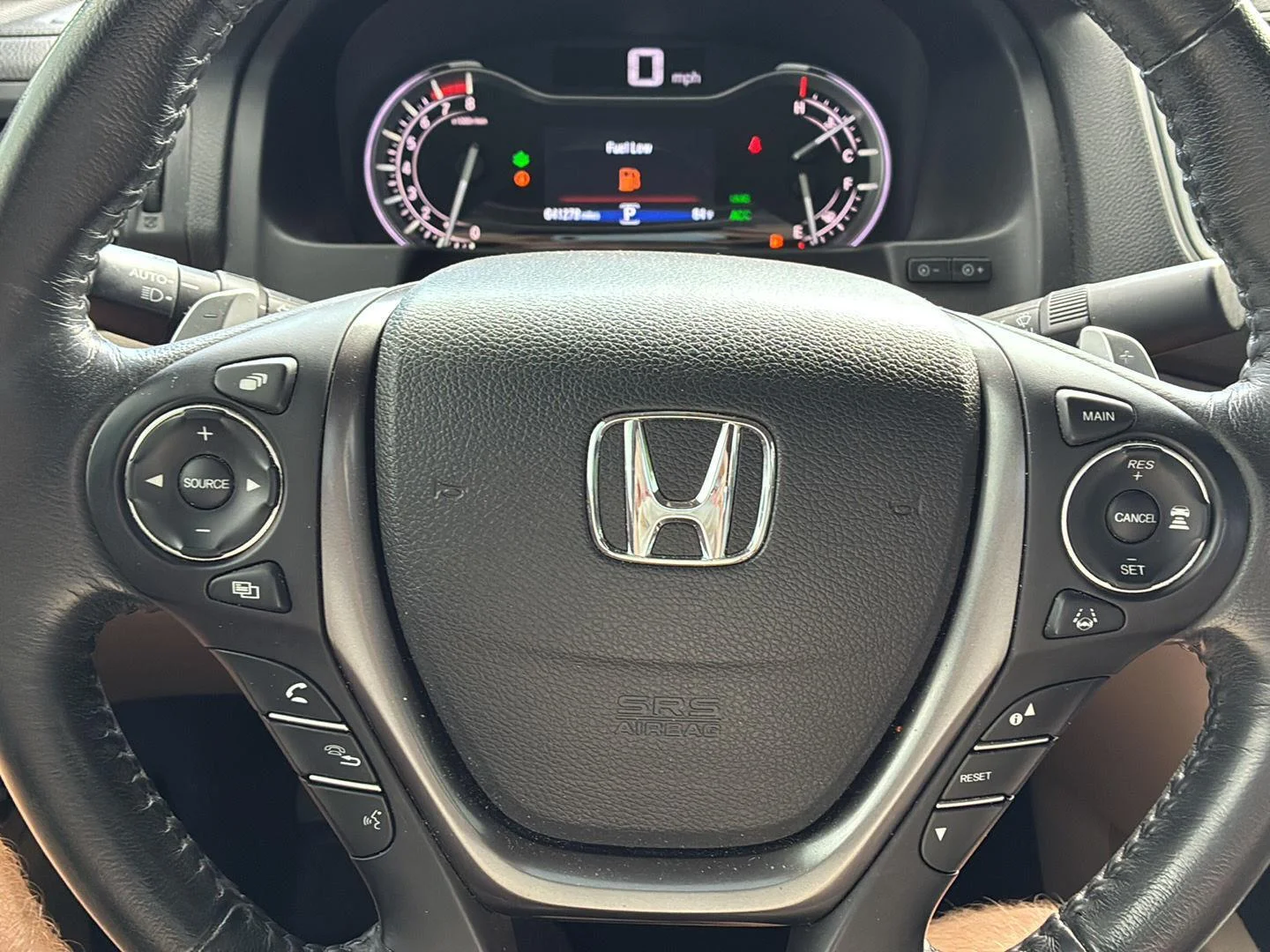 Used 2023 Platinum White Pearl Honda RTL image 6