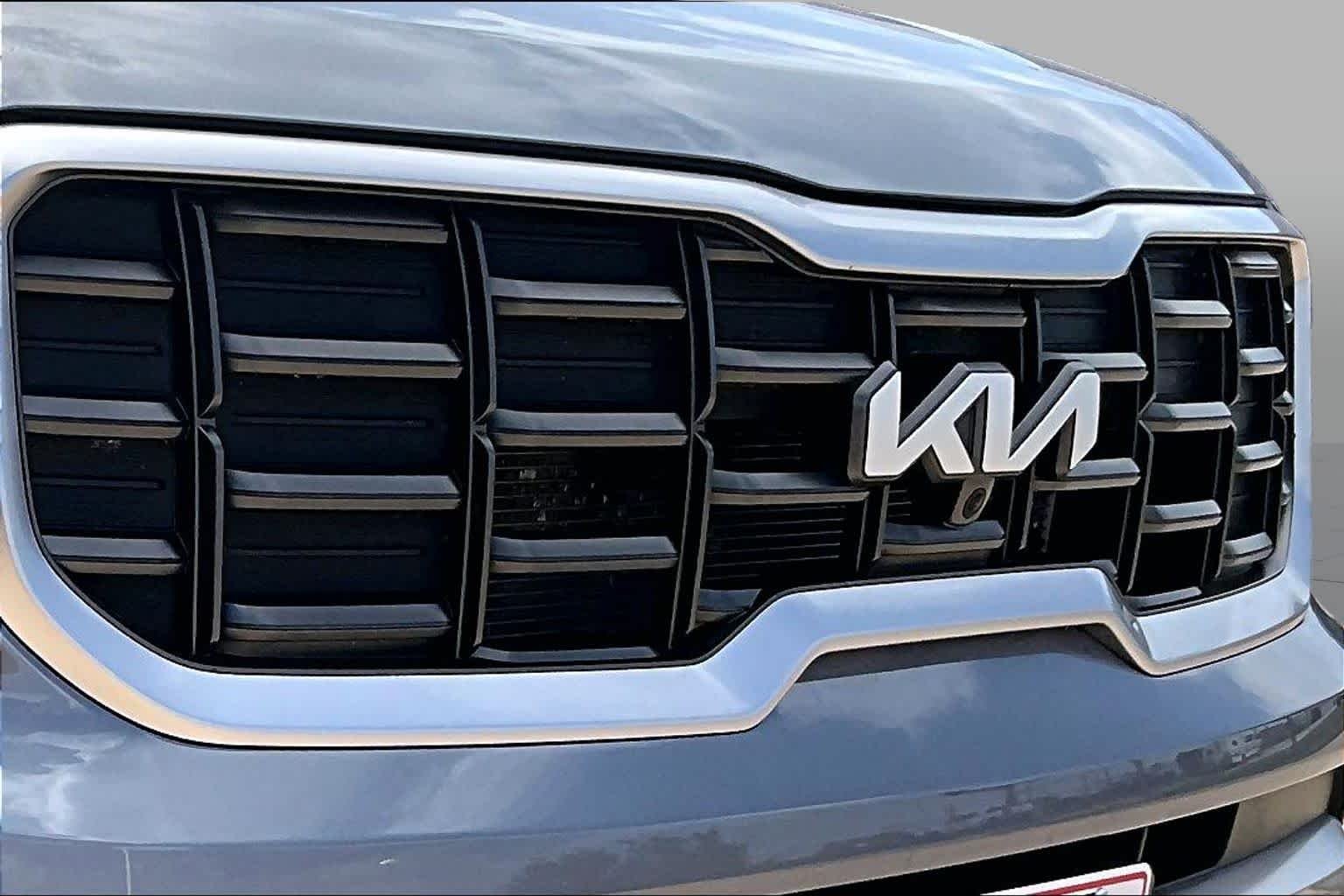 Used 2024 Everlasting Silver Kia SX image 45