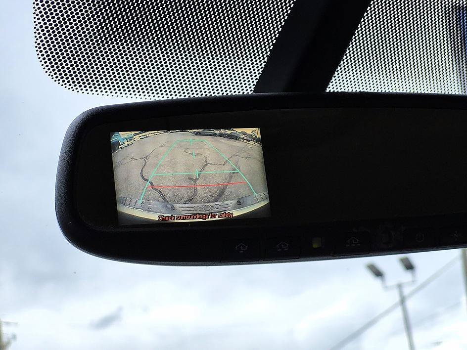 Used 2013 White Toyota GRADE image 23