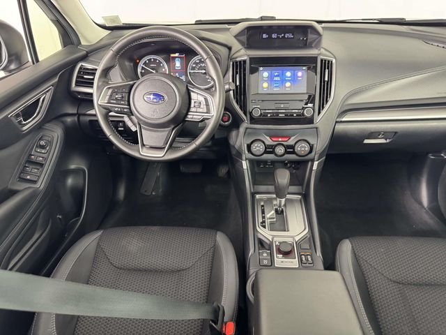 Used 2023 Ice Silver Metallic Subaru Premium image 5