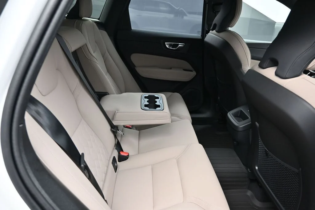 Used 2026 Crystal White Volvo Plus image 17