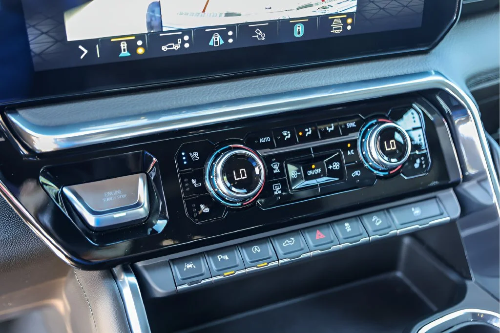Used 2023 STERLING METALLIC GMC Denali image 21