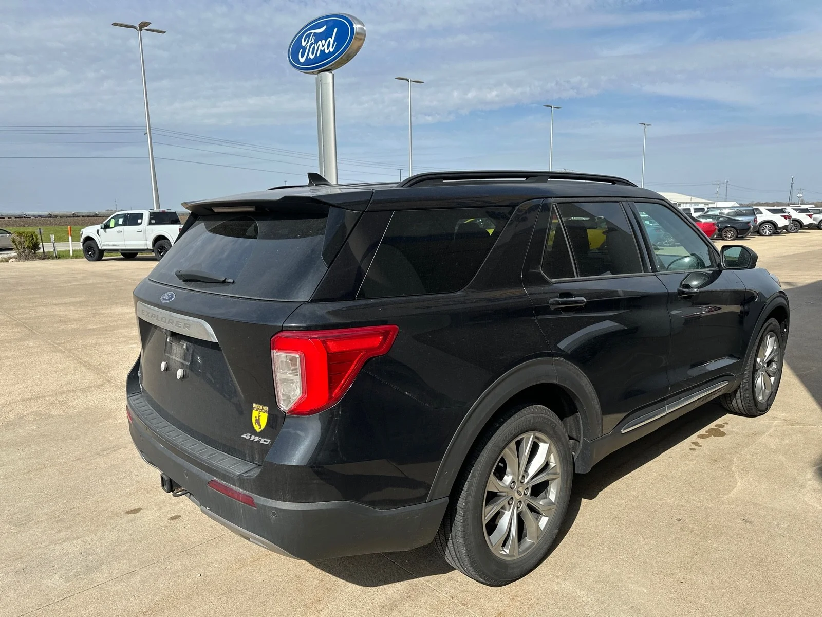 2021 Ford Explorer XLT - Photo 7