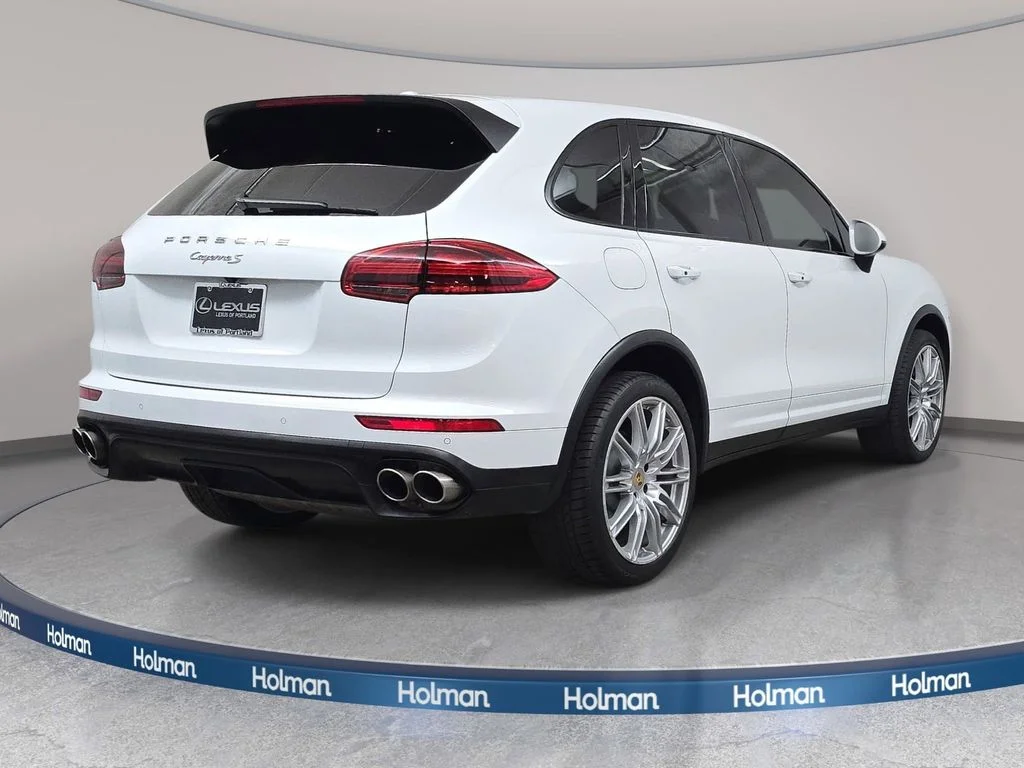 Used 2017  Porsche S image 6