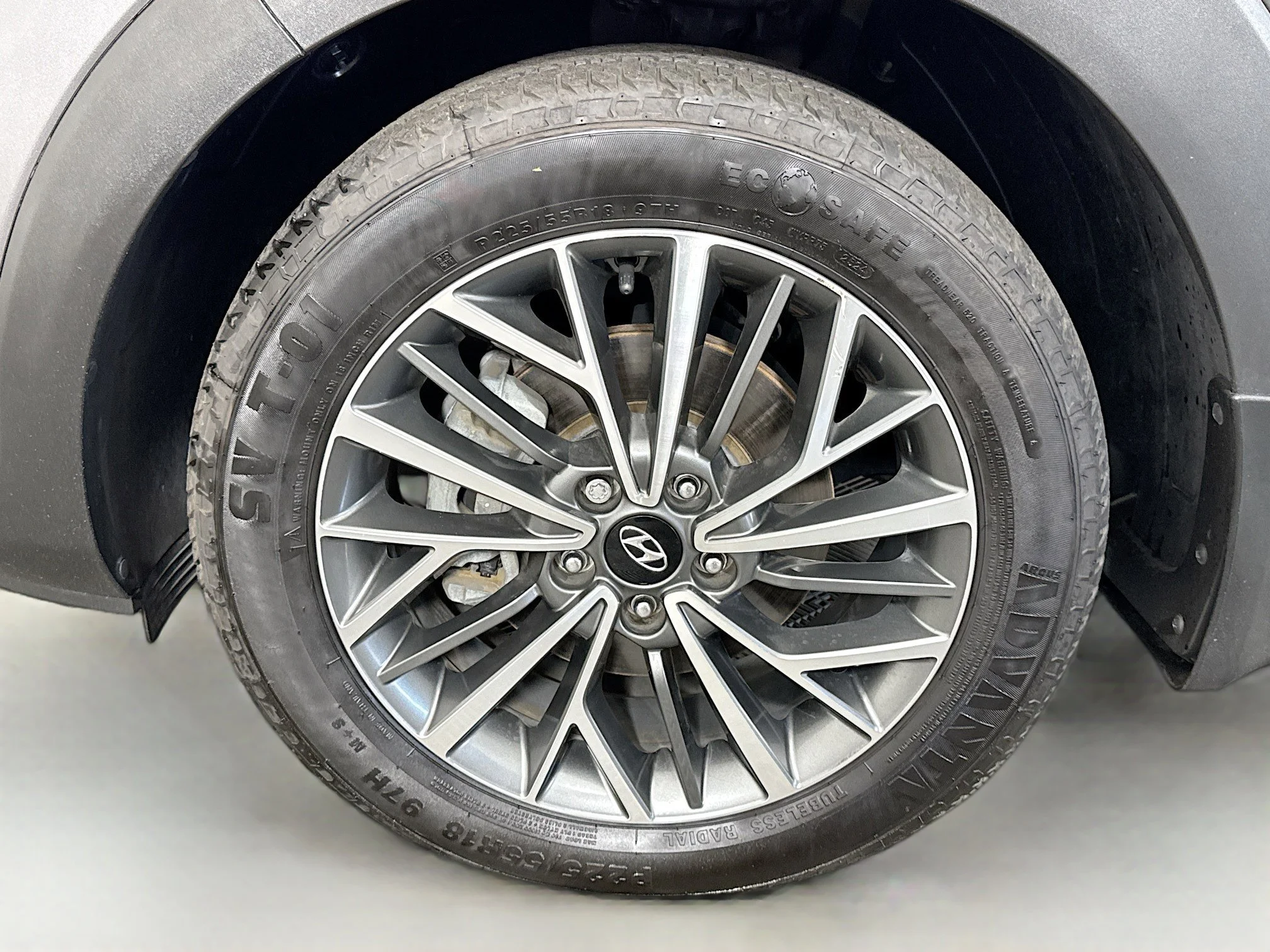 Used 2021 Magnetic Force Hyundai Limited image 34