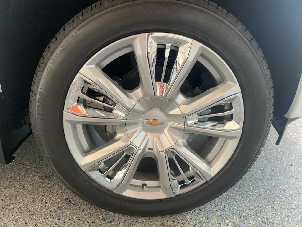 New 2026 Polar White Tricoat Chevrolet High Country image 33