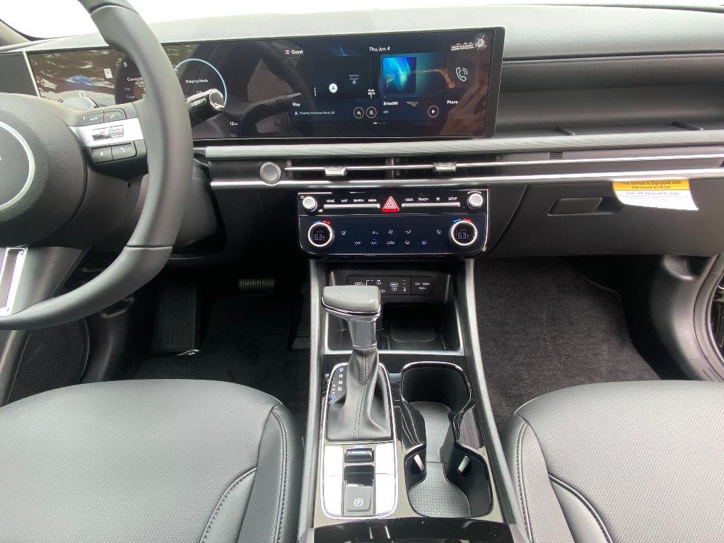 New 2026 Phantom Black Hyundai XRT image 15