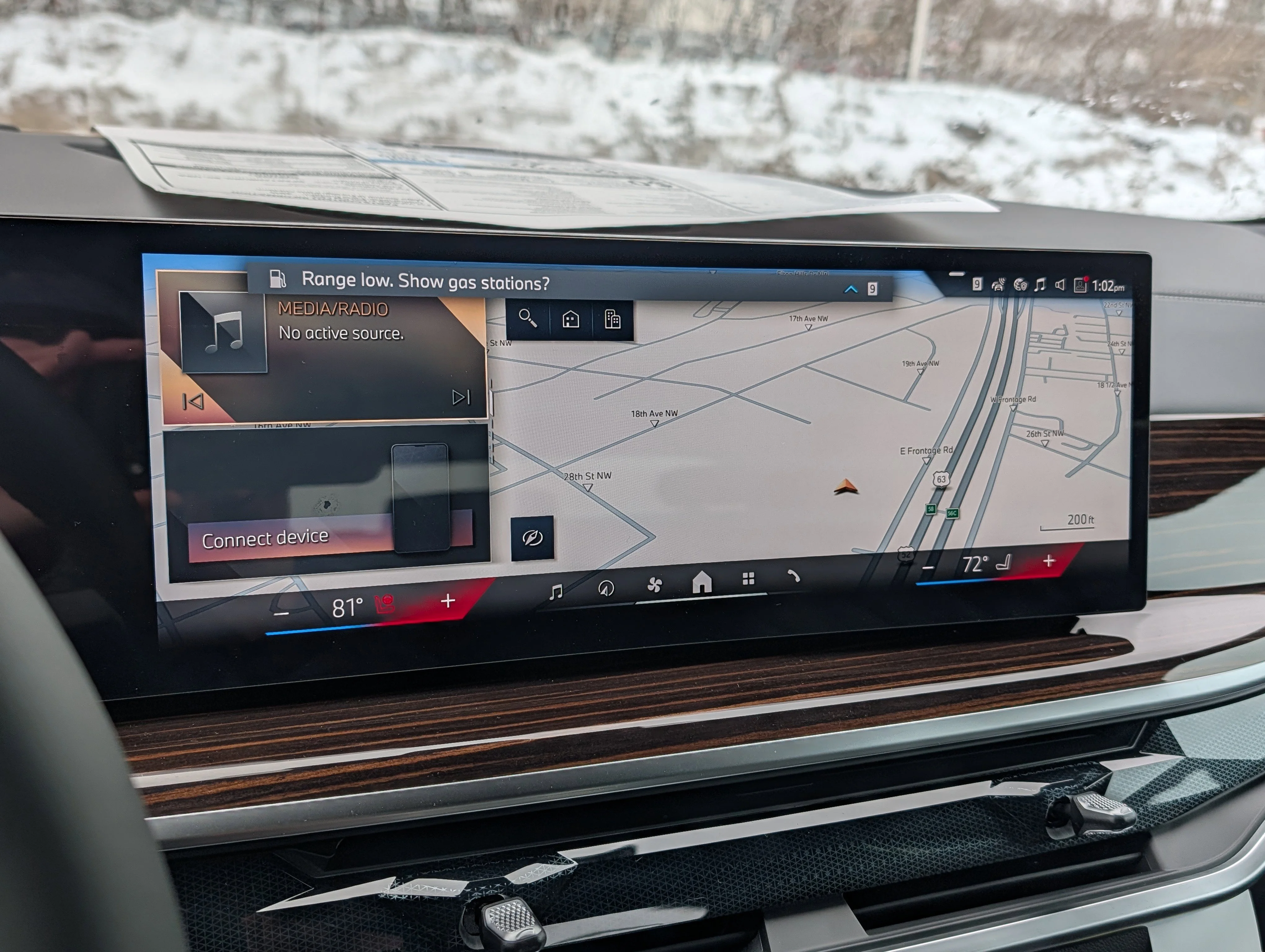 New 2026 Dravit Grey Metallic BMW xDrive50e image 10