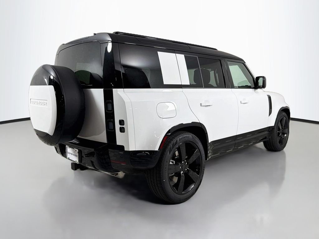 New 2026 Fuji White Land Rover X-Dynamic SE image 5