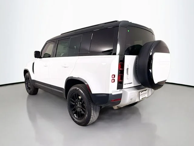 Used 2025 White Land Rover S image 7
