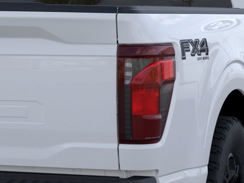 New 2026 Oxford White Ford XLT image 21