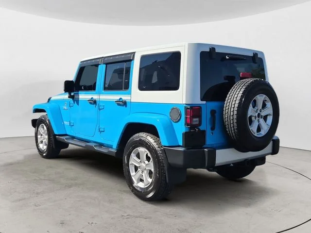Used 2017  Jeep Unlimited Sahara image 3