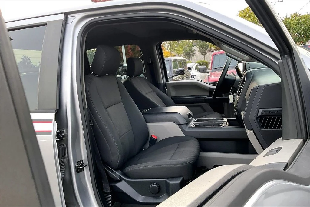 Used 2020 Silver Metallic Ford XL image 6