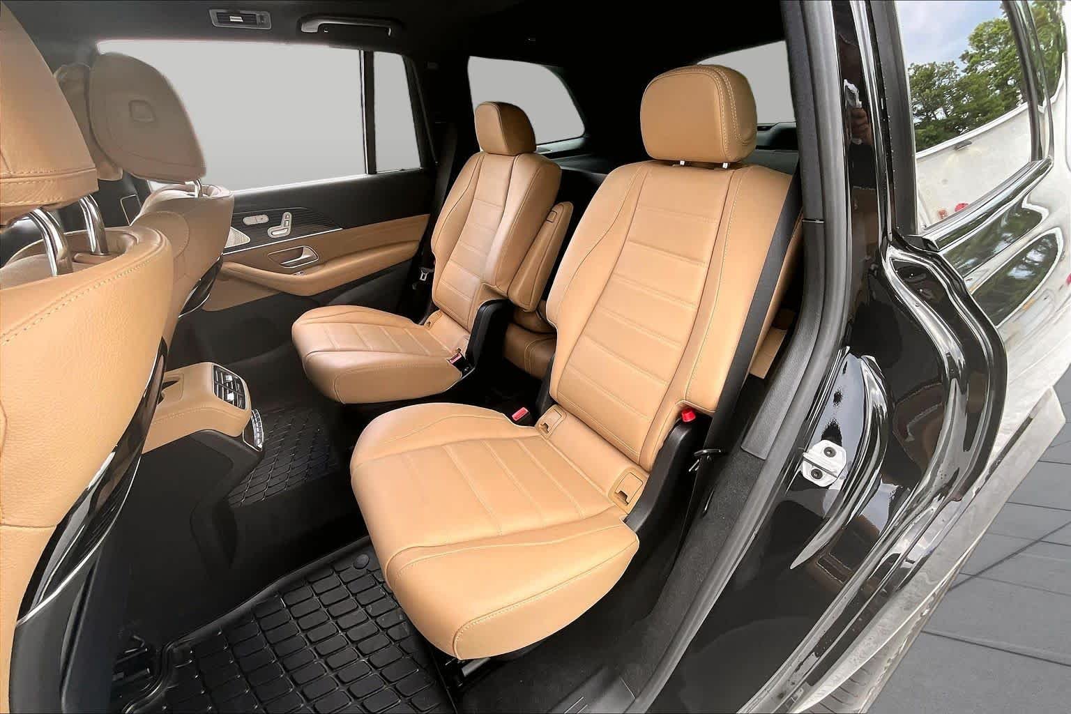 Used 2026 Obsidian Black Metallic Mercedes-Benz GLS 580 image 21