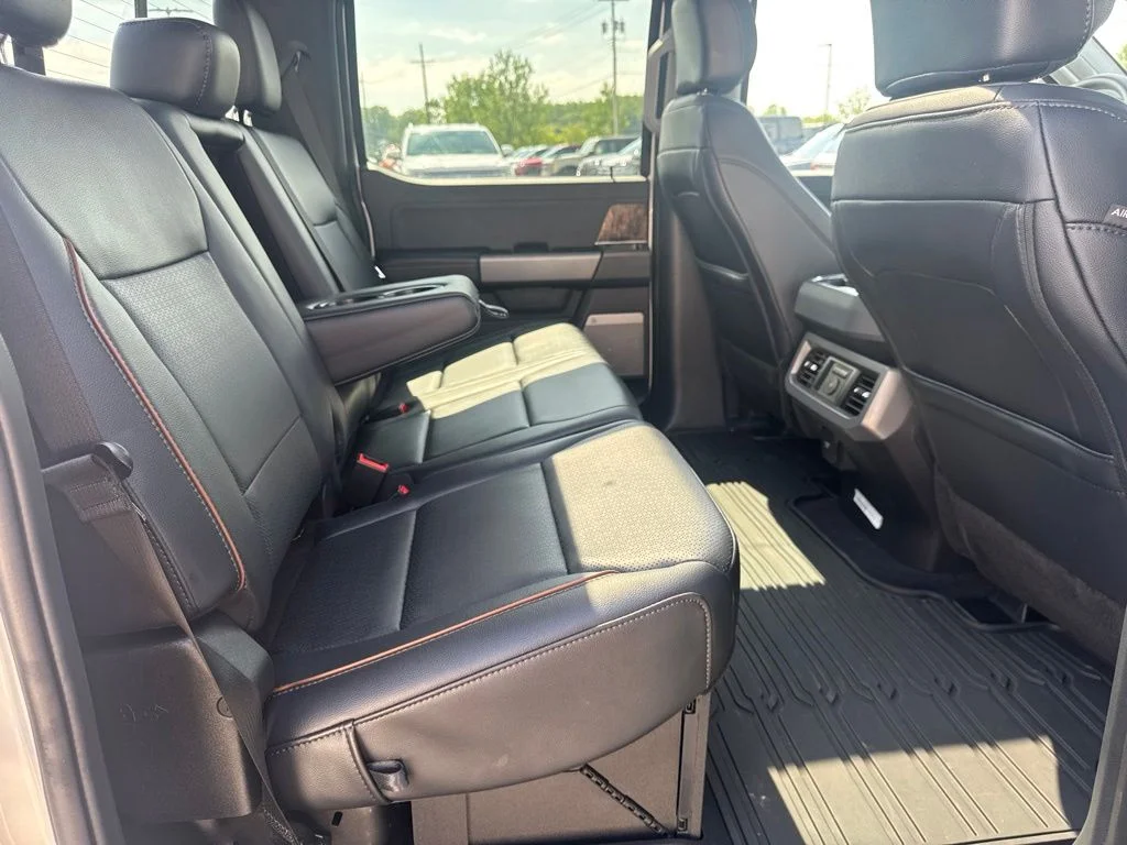 2025 Ford F-350 Super Duty Lariat - Photo 42