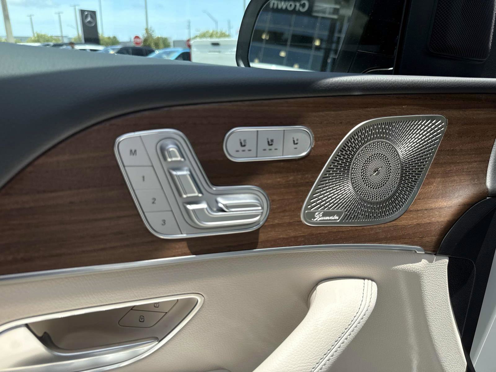 New 2026 Polar White Mercedes-Benz 450 4MATIC® SUV image 19
