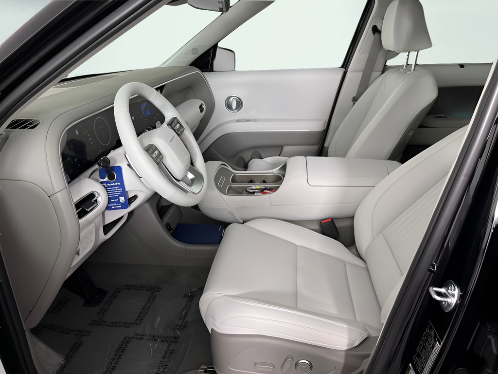 New 2026 Black Hyundai SEL Premium image 9