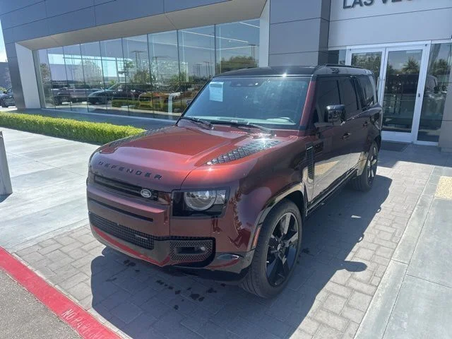 2023 Land Rover Defender X-Dynamic SE's photo