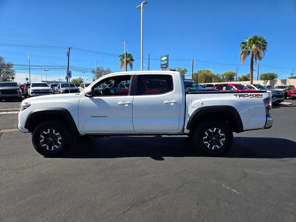 Used 2023 Ice Cap Toyota SR image 3