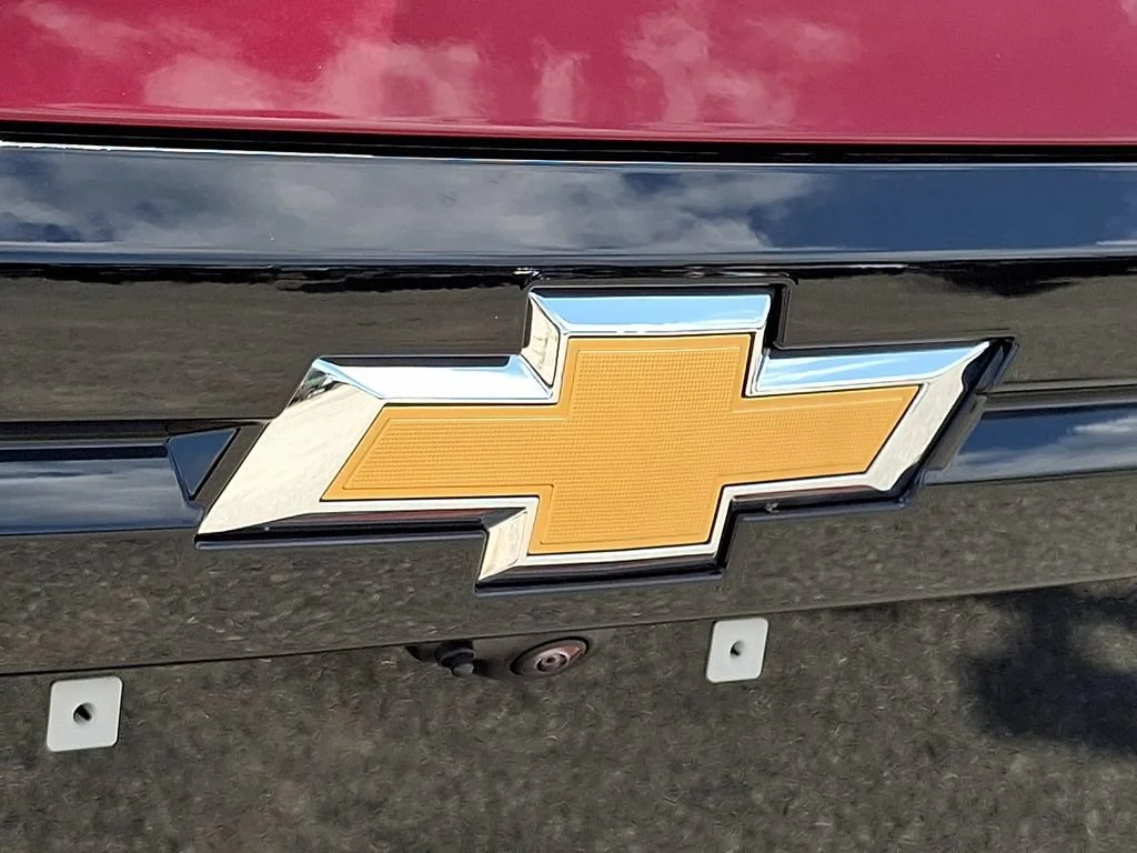 New 2027 Radiant Red Tintcoat Chevrolet LT image 21