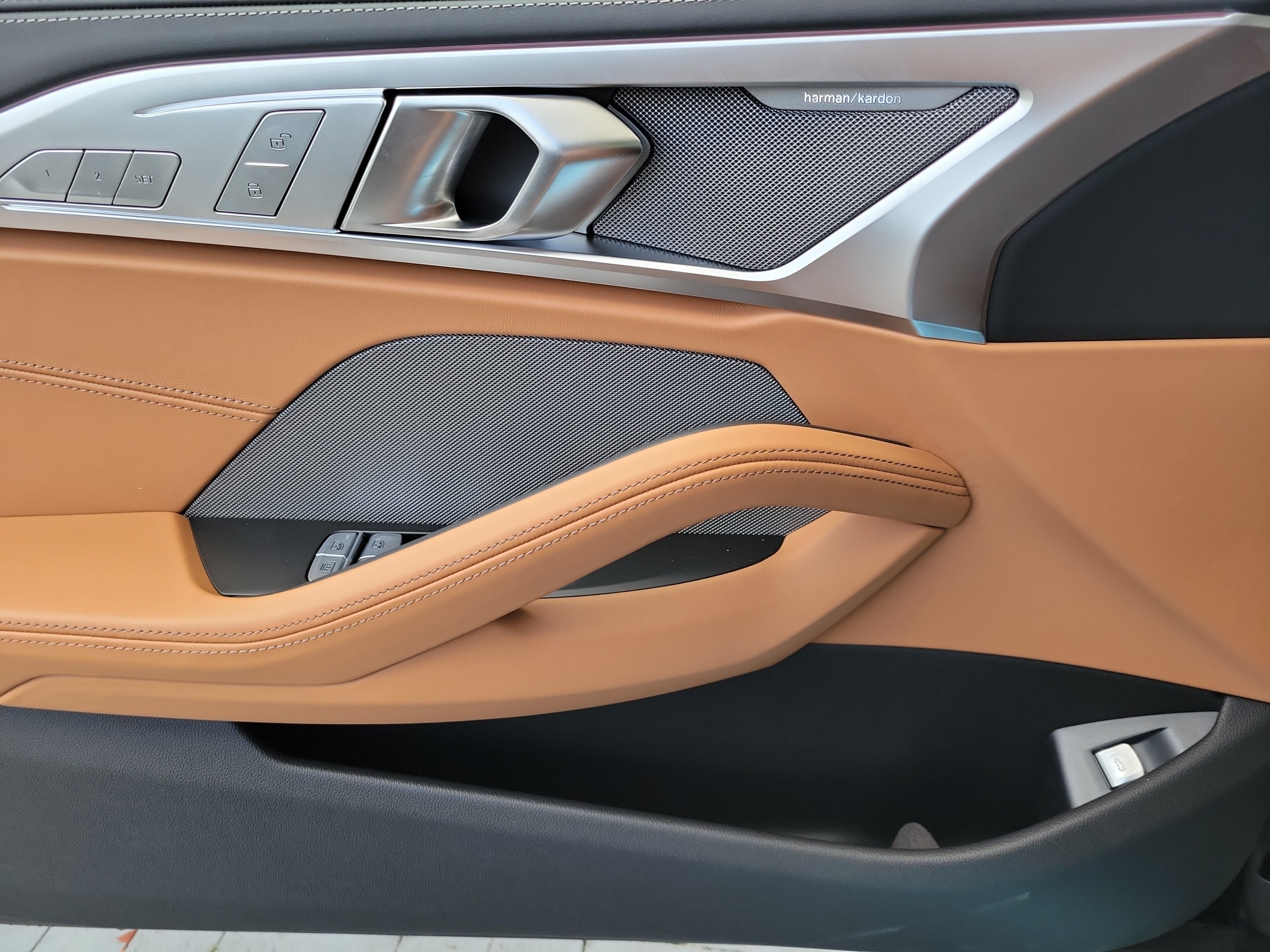 New 2026 San Remo Green Metallic BMW 840i image 10