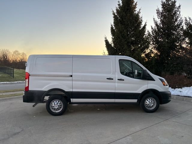 New 2026 Oxford White Ford Cargo Van image 5