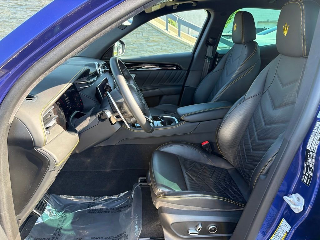Used 2023 Blue Maserati Modena image 10