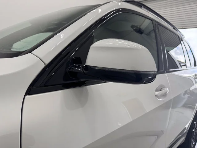 Used 2023 Mineral White Metallic BMW xDrive40i image 49
