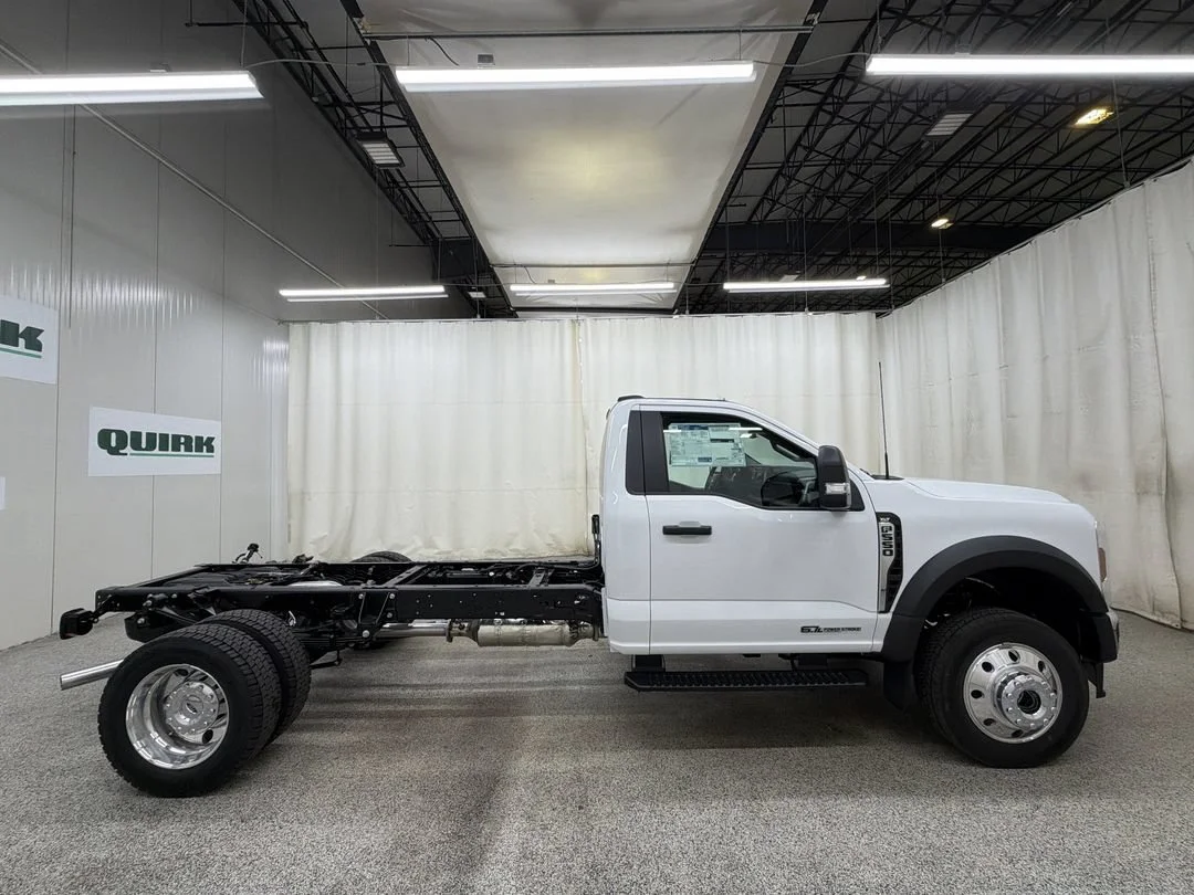 New 2026 Oxford White Ford F-550® XLT image 5