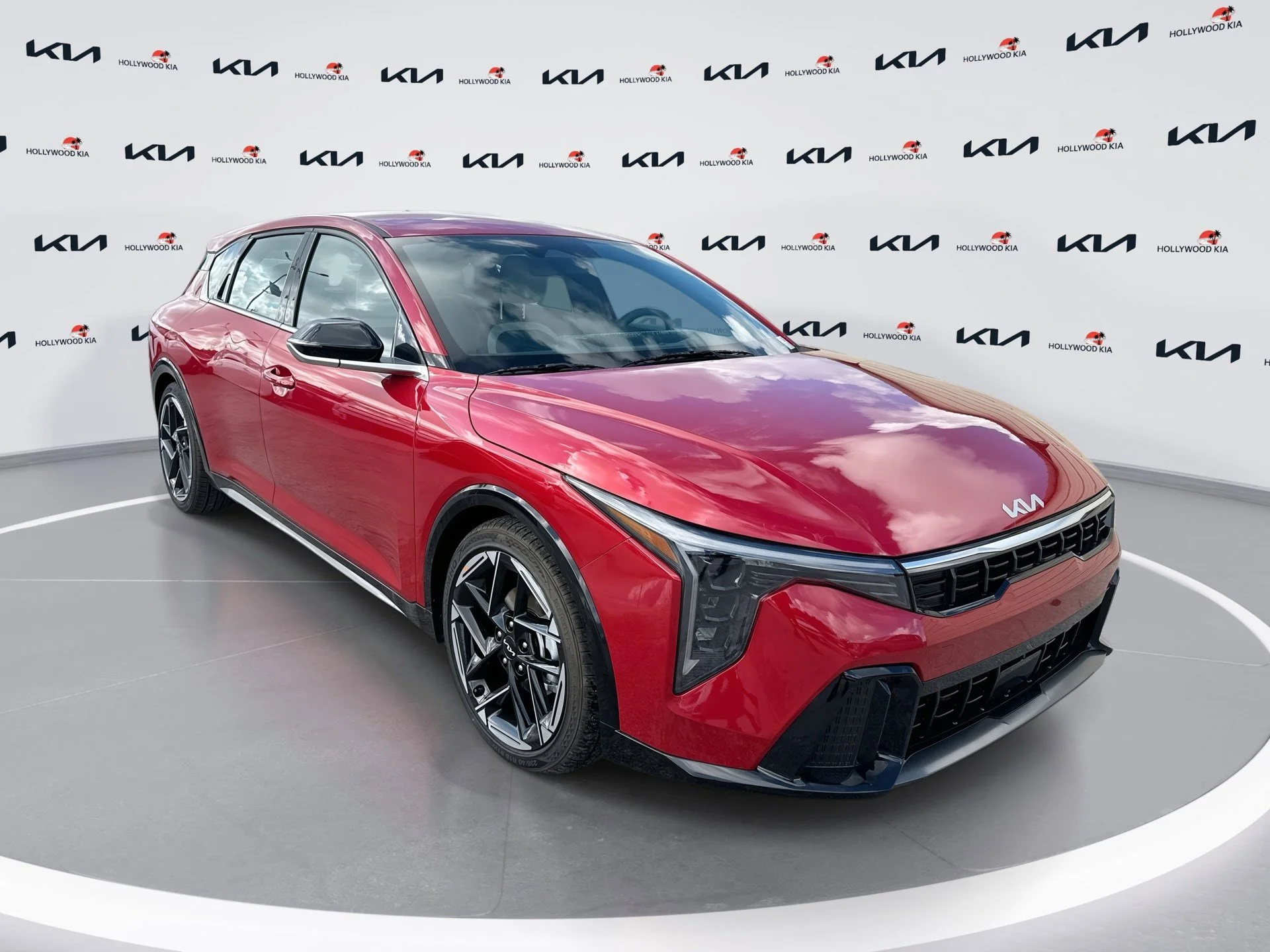 2026 Kia K4 GT-Line AT Hatchback's photo