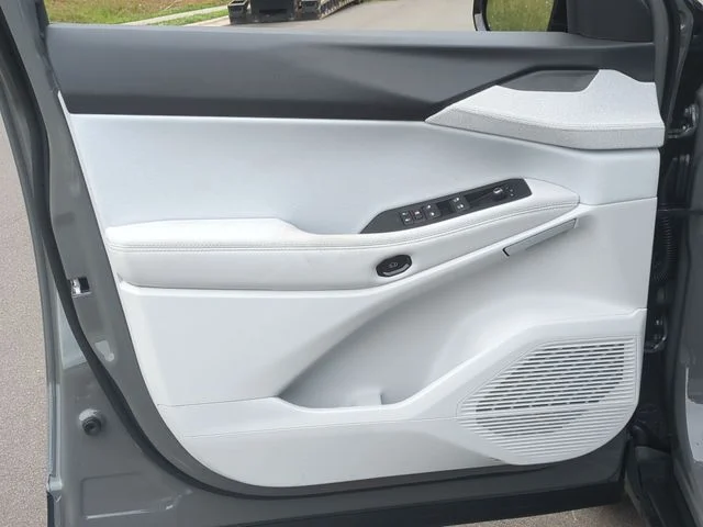 New 2026 Sting-Gray Clear-Coat Exterior Paint Jeep Laredo image 30