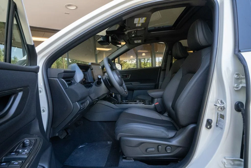 New 2026 CRYSTAL WHITE PEARL Subaru Premium image 8