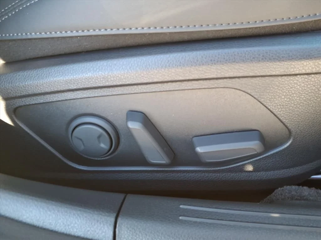 2026 Kia K5 EX - Photo 8