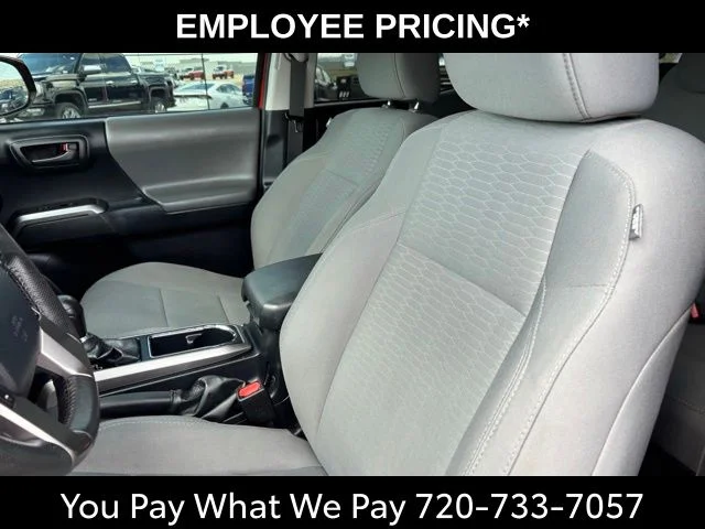 Used 2018 Red Toyota SR5 image 12