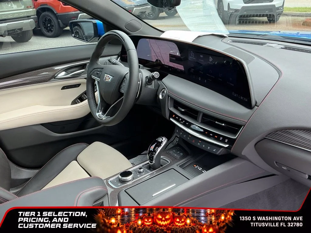 Used 2025 Coastal Blue Metallic Cadillac V-Series image 18