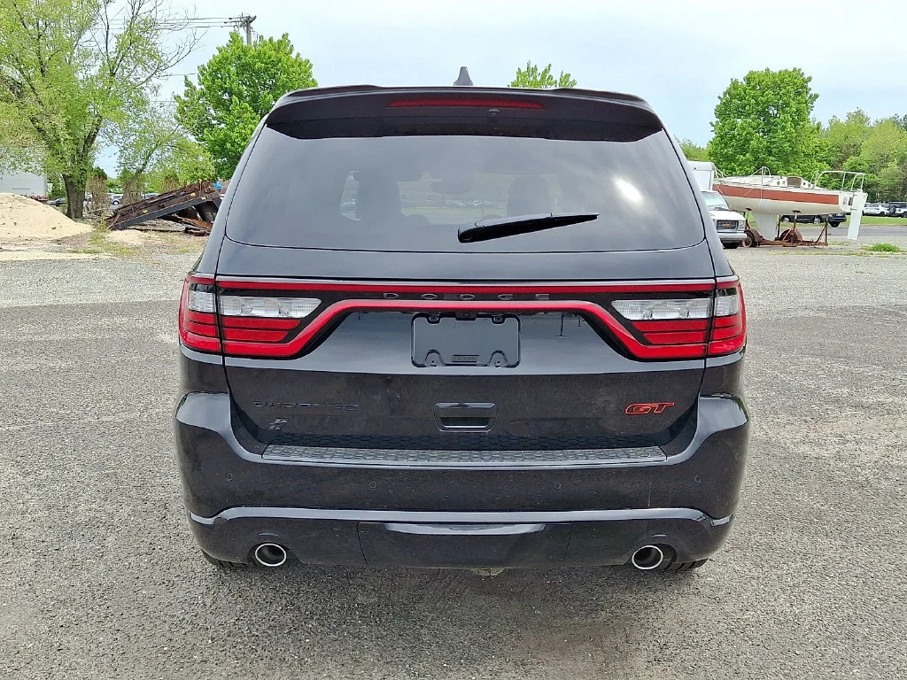 New 2026 Diamond Black Clear-Coat Exterior Paint Dodge GT Plus HEMI V8 image 7