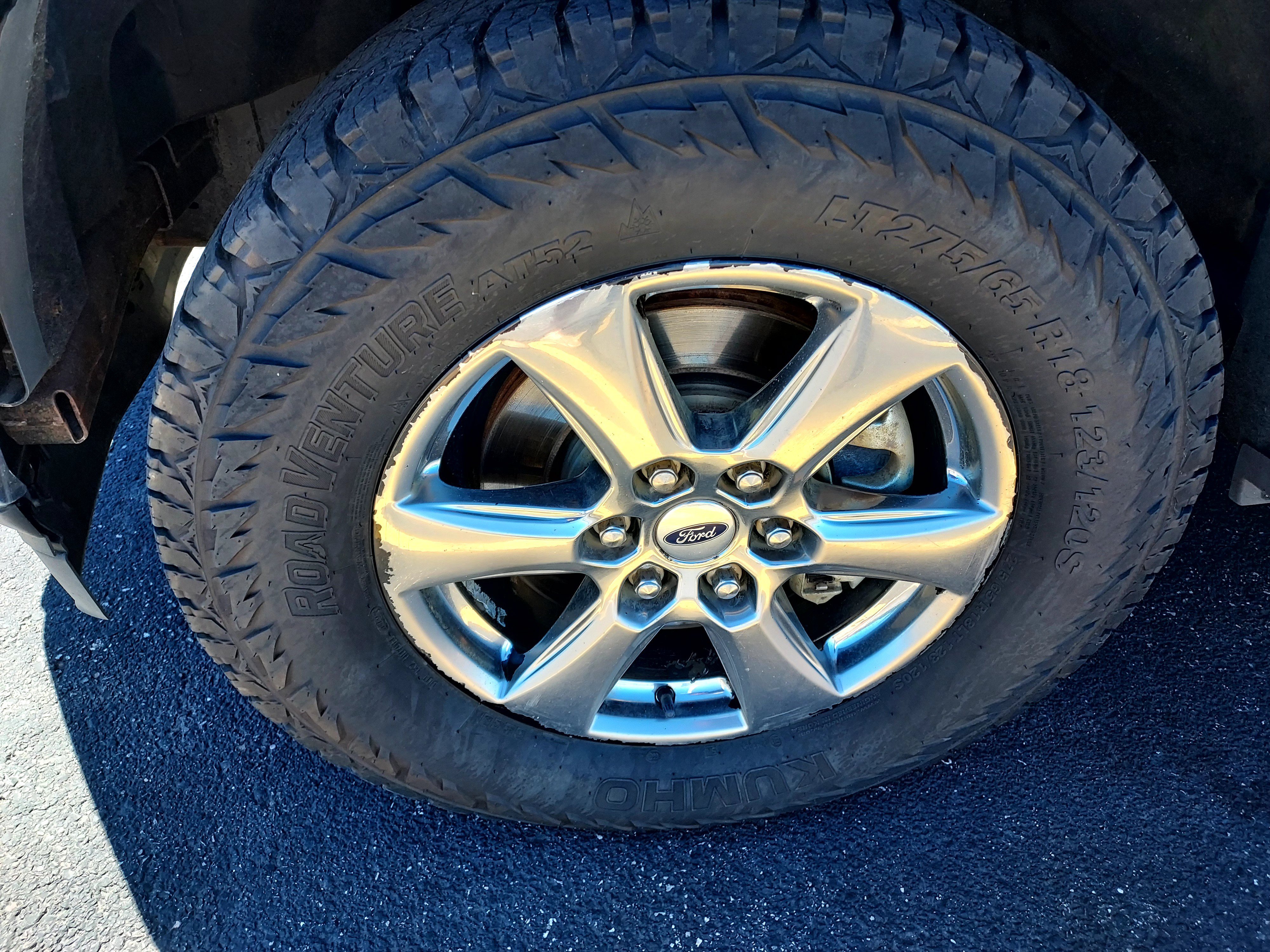 Used 2020 Silver Ford XLT image 2