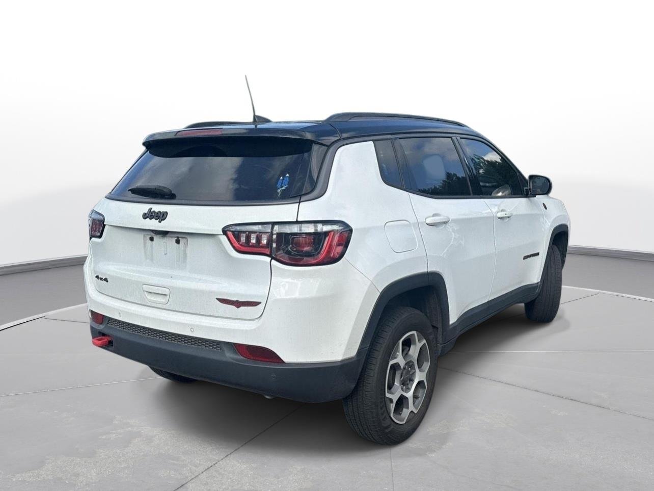 Used 2022 Bright White Clearcoat Jeep Trailhawk image 6