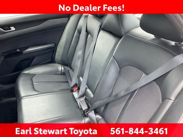 Used 2021 White Kia GT-Line image 13