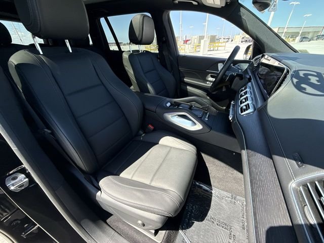 Used 2025 Black Mercedes-Benz GLS 450 image 27