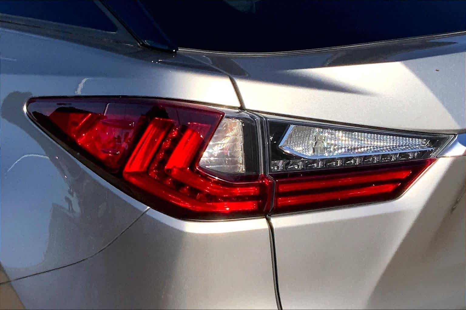 Certified Used 2018 Atomic Silver Lexus  image 29