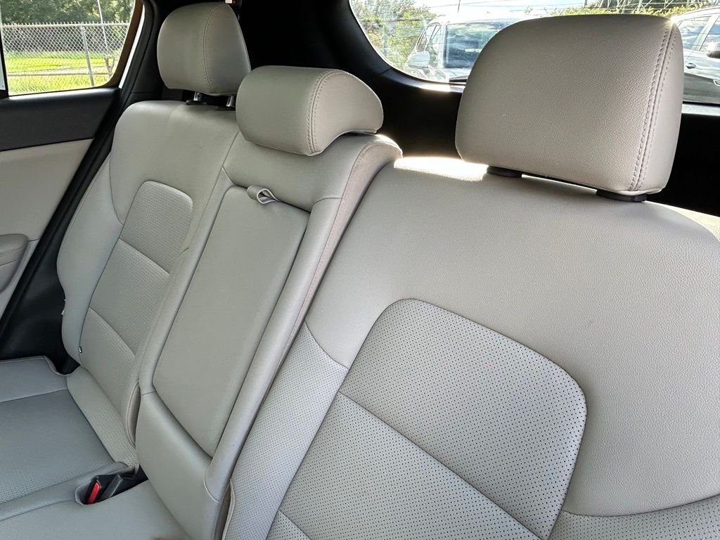 Used 2020 White Kia S image 50