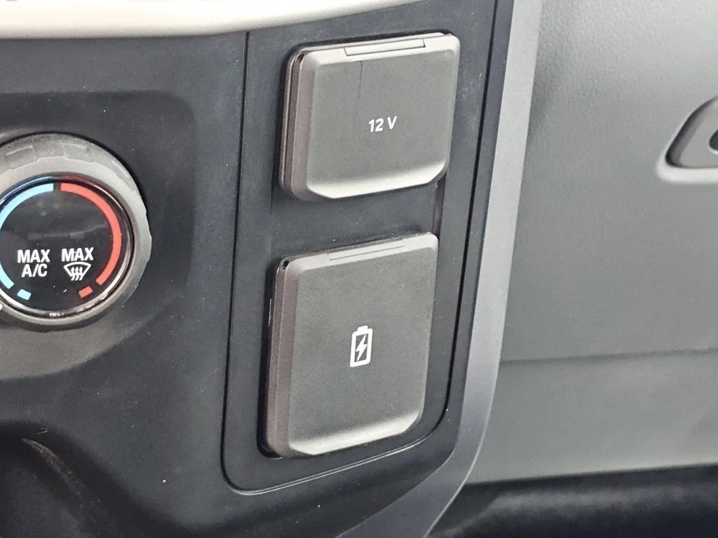 Used 2023 White Ford XLT image 18