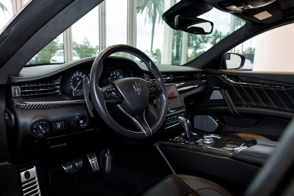 Used 2022 Nero Tempesta Maserati Trofeo image 33