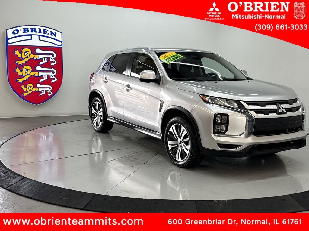 Used 2023  Mitsubishi  image 1