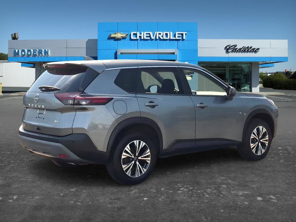 Used 2023 Gun Metallic Nissan SV image 5