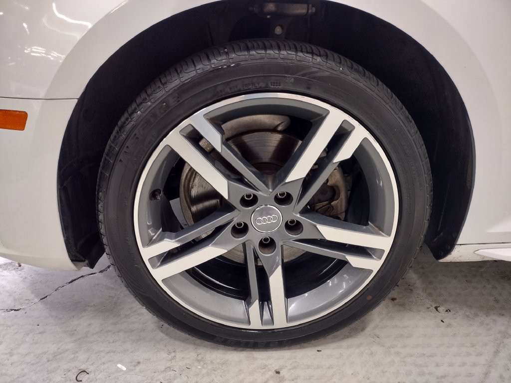 Used 2018 White Audi 2.0T image 5