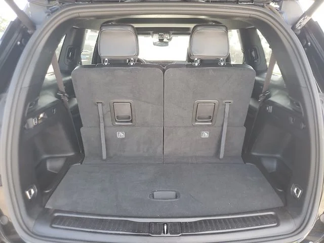 Used 2023 Black Jeep Altitude image 6